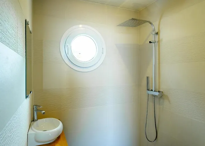 Climatisé île Naturiste Du Levant *